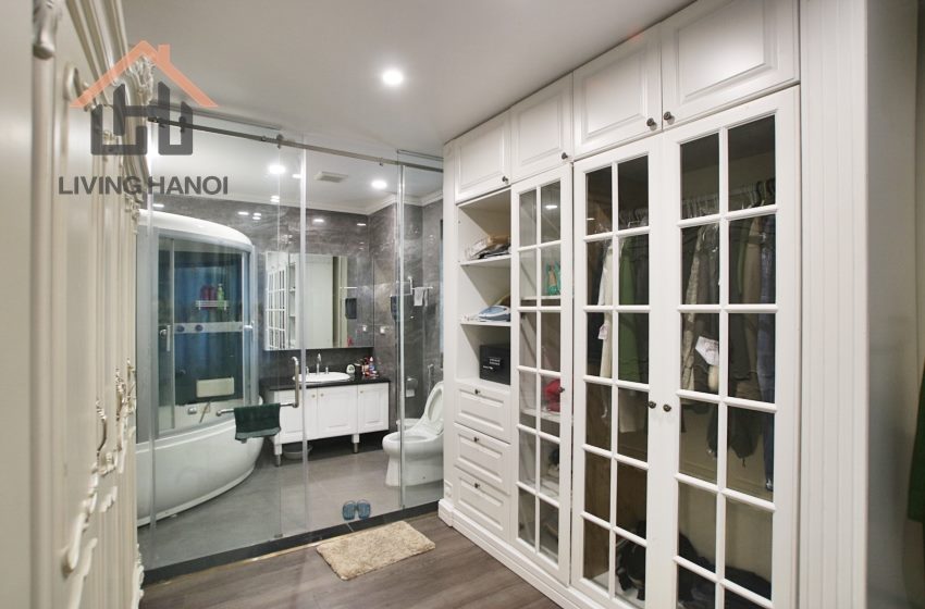 Gorgeous house available for rent in Vinhomes Riverside, Hanoi Gorgeous house available for rent in Vinhomes Riverside, Hanoi