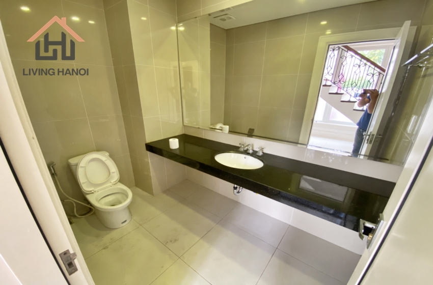 Harmony 03 bedroom house for rent in Vinhomes Riverside, Long Bien, Hanoi Harmony 03 bedroom house for rent in Vinhomes Riverside, Long Bien, Hanoi