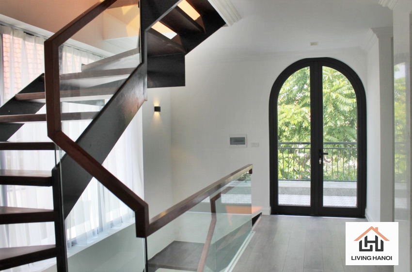 Harmony 04 bedroom house for rent in Vinhomes Riverside, Hanoi Harmony 04 bedroom house for rent in Vinhomes Riverside, Hanoi