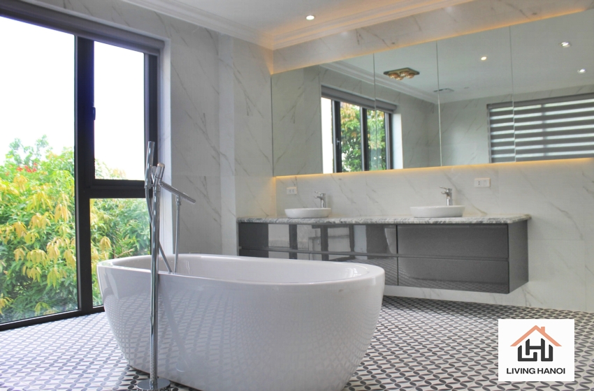 Harmony 04 bedroom house for rent in Vinhomes Riverside, Hanoi Harmony 04 bedroom house for rent in Vinhomes Riverside, Hanoi