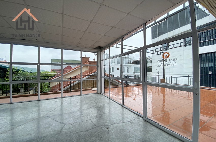 House is in the perfect location for those who love convenience in Tay Ho House is in the perfect location for those who love convenience in Tay Ho