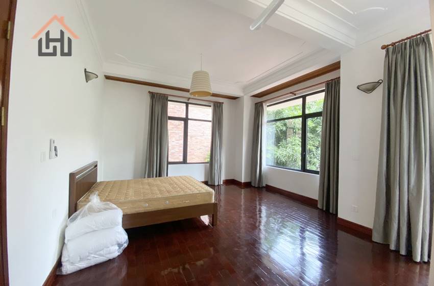House with yard for rent with 5 bedrooms, Tay Ho, Hanoi House with yard for rent with 5 bedrooms, Tay Ho, Hanoi