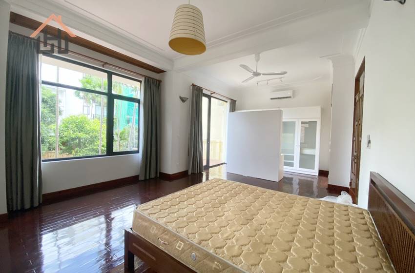 House with yard for rent with 5 bedrooms, Tay Ho, Hanoi House with yard for rent with 5 bedrooms, Tay Ho, Hanoi