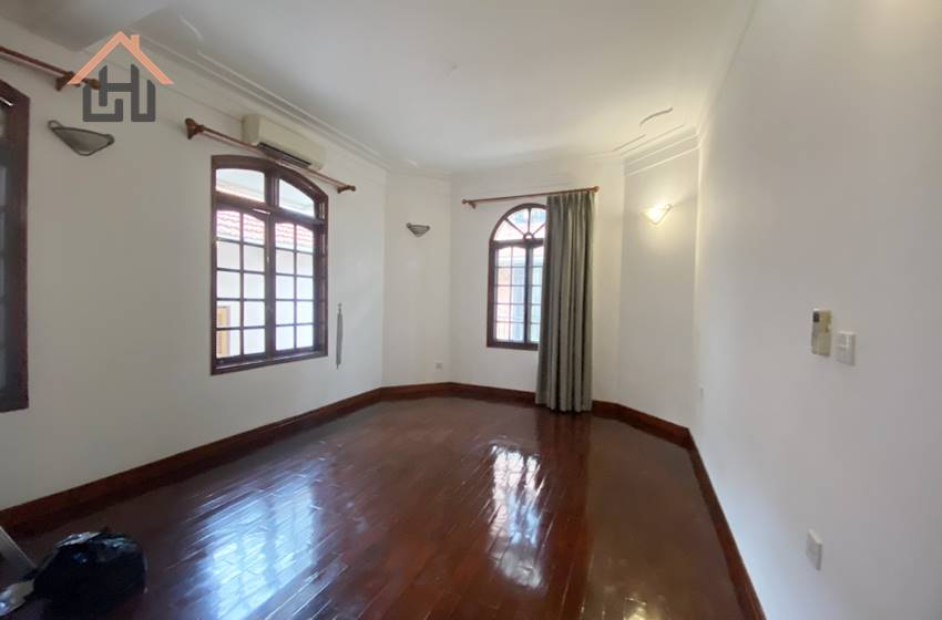 House with yard for rent with 5 bedrooms, Tay Ho, Hanoi House with yard for rent with 5 bedrooms, Tay Ho, Hanoi