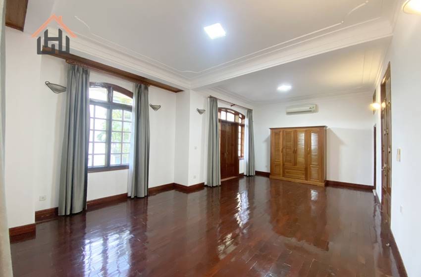 House with yard for rent with 5 bedrooms, Tay Ho, Hanoi House with yard for rent with 5 bedrooms, Tay Ho, Hanoi