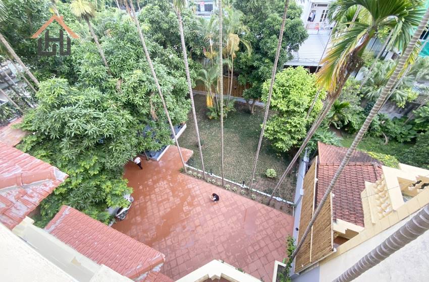 House with yard for rent with 5 bedrooms, Tay Ho, Hanoi House with yard for rent with 5 bedrooms, Tay Ho, Hanoi