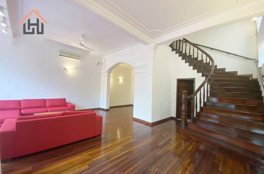 House with yard for rent with 5 bedrooms, Tay Ho, Hanoi House with yard for rent with 5 bedrooms, Tay Ho, Hanoi