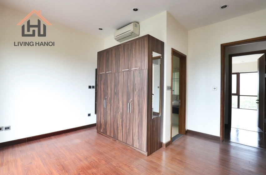 Huge villa with 5 beds for rent in Ciputra, Hanoi Huge villa with 5 beds for rent in Ciputra, Hanoi