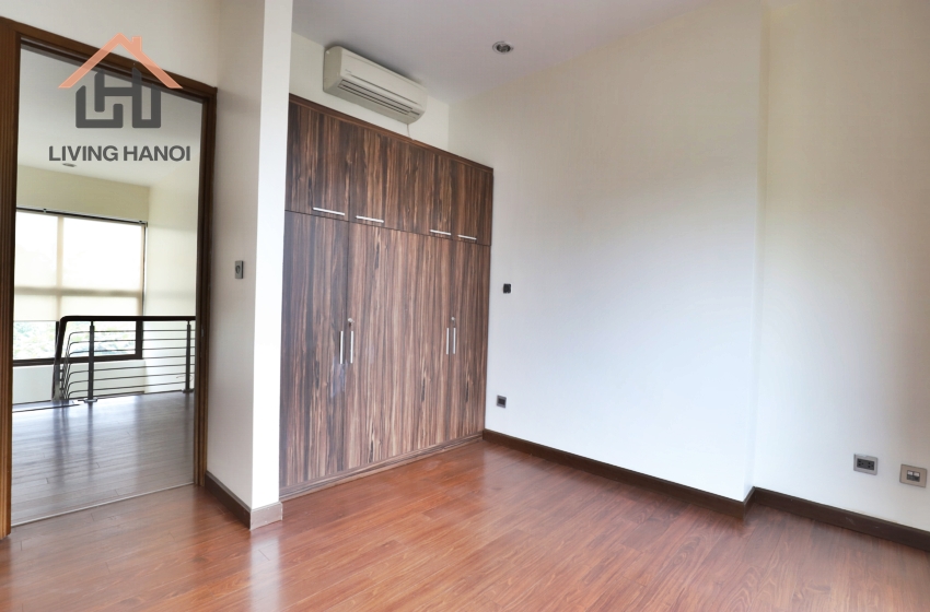 Huge villa with 5 beds for rent in Ciputra, Hanoi Huge villa with 5 beds for rent in Ciputra, Hanoi