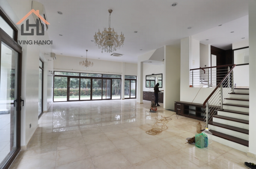 Huge villa with 5 beds for rent in Ciputra, Hanoi Huge villa with 5 beds for rent in Ciputra, Hanoi