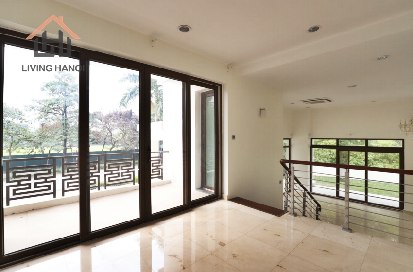 Huge villa with 5 beds for rent in Ciputra, Hanoi Huge villa with 5 beds for rent in Ciputra, Hanoi