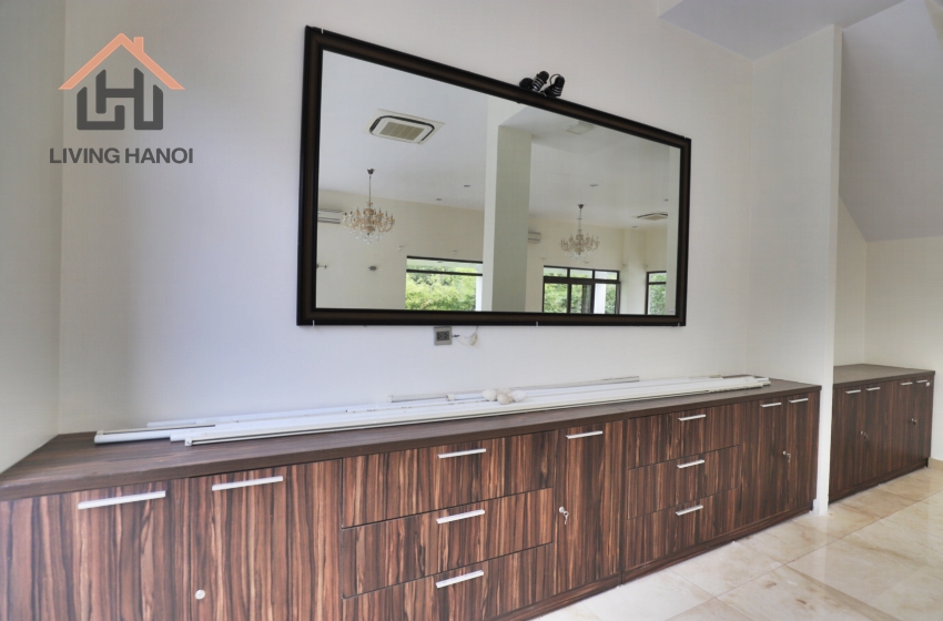Huge villa with 5 beds for rent in Ciputra, Hanoi Huge villa with 5 beds for rent in Ciputra, Hanoi