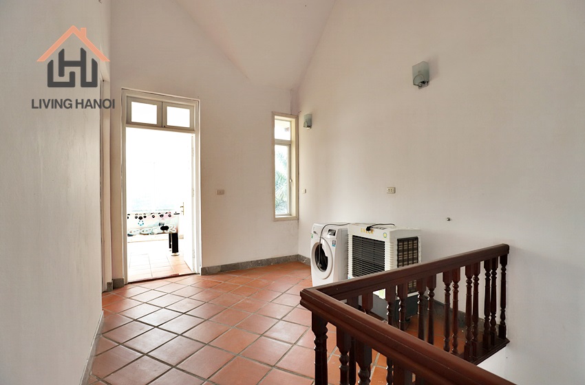 Lake-view four bedroom villa for rent in Tu Hoa, Tay Ho, Hanoi Lake-view four bedroom villa for rent in Tu Hoa, Tay Ho, Hanoi