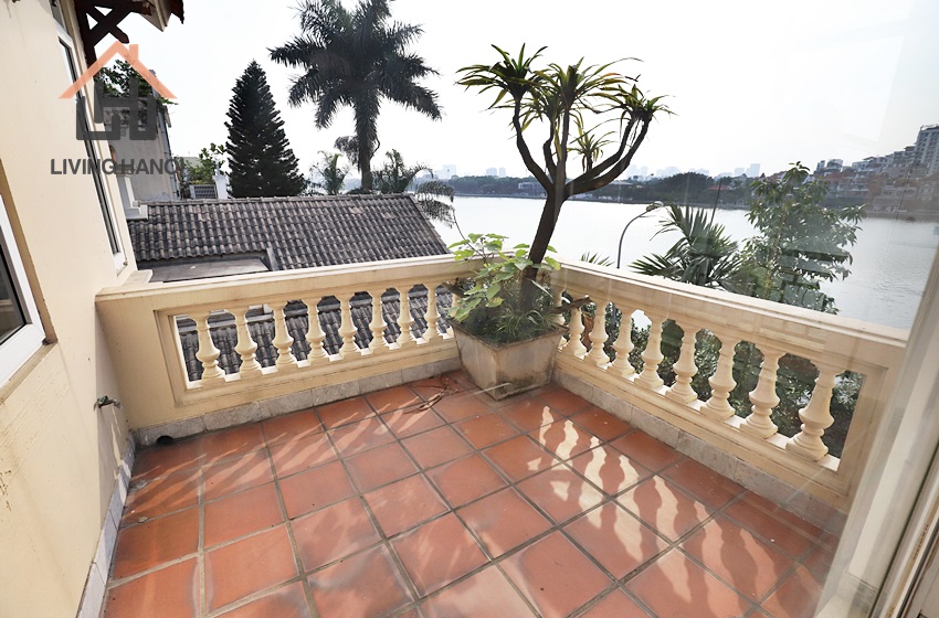 Lake-view four bedroom villa for rent in Tu Hoa, Tay Ho, Hanoi Lake-view four bedroom villa for rent in Tu Hoa, Tay Ho, Hanoi