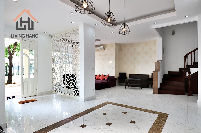 Lake-view four bedroom villa for rent in Tu Hoa, Tay Ho, Hanoi Lake-view four bedroom villa for rent in Tu Hoa, Tay Ho, Hanoi