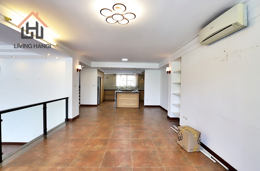 Lakefront villa with pool in Tay Ho, Hanoi Lakefront villa with pool in Tay Ho, Hanoi