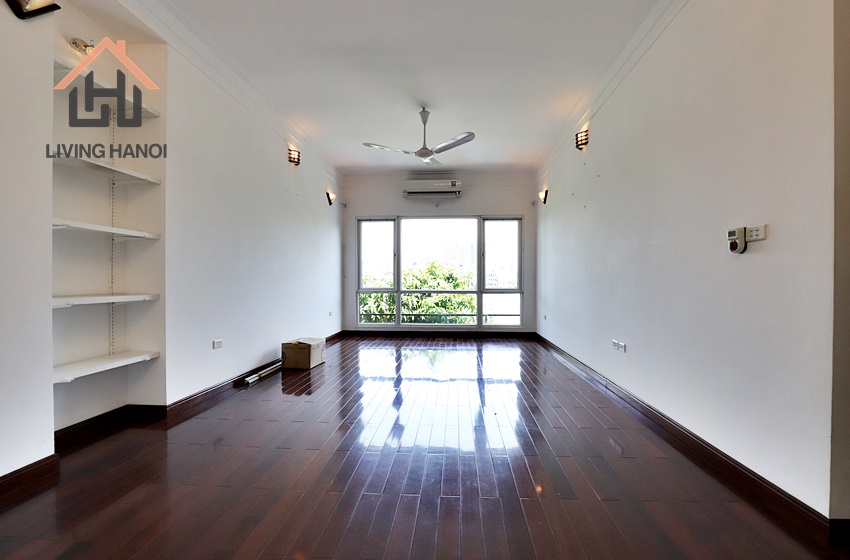 Lakefront villa with pool in Tay Ho, Hanoi Lakefront villa with pool in Tay Ho, Hanoi