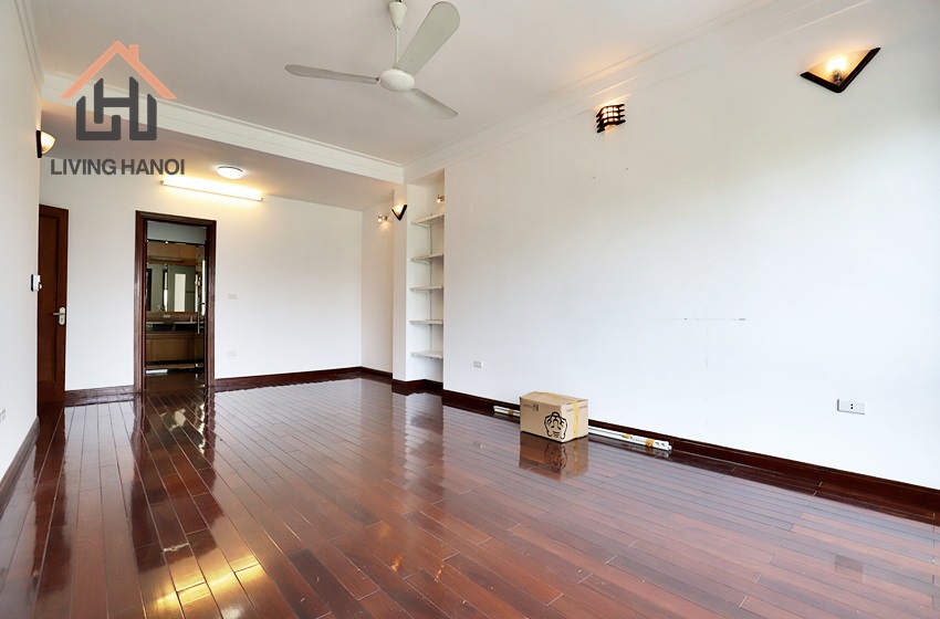 Lakefront villa with pool in Tay Ho, Hanoi Lakefront villa with pool in Tay Ho, Hanoi