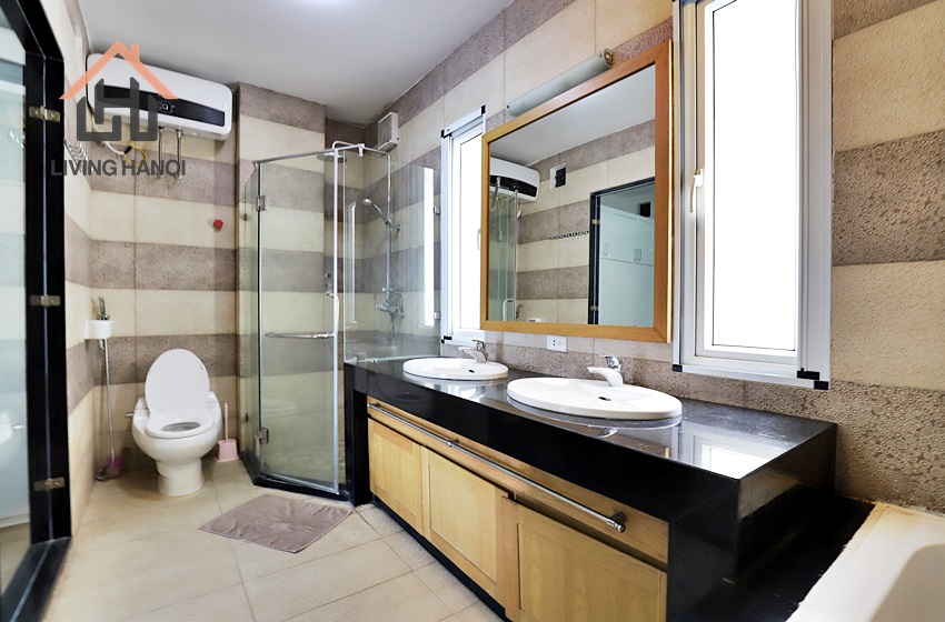 Lakefront villa with pool in Tay Ho, Hanoi Lakefront villa with pool in Tay Ho, Hanoi