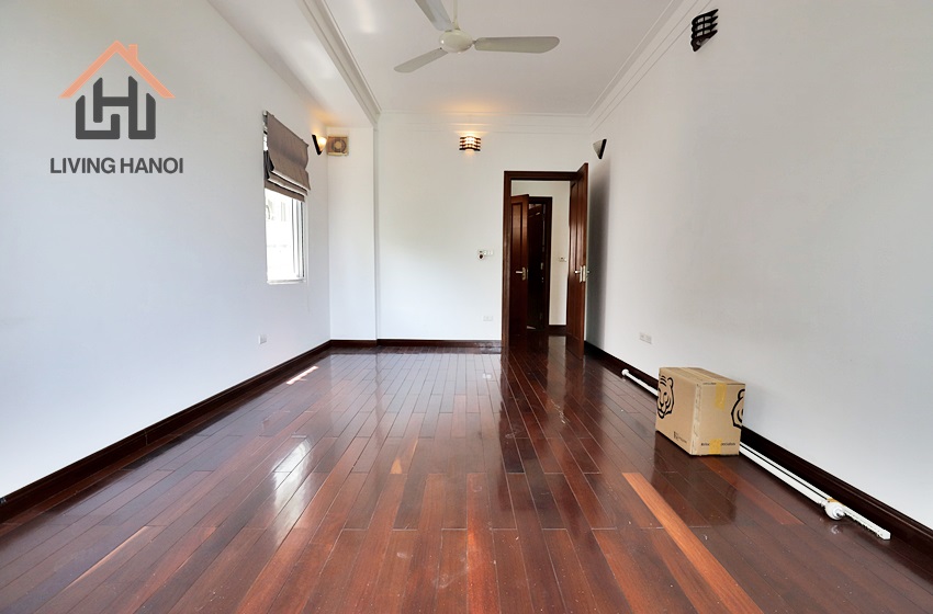 Lakefront villa with pool in Tay Ho, Hanoi Lakefront villa with pool in Tay Ho, Hanoi