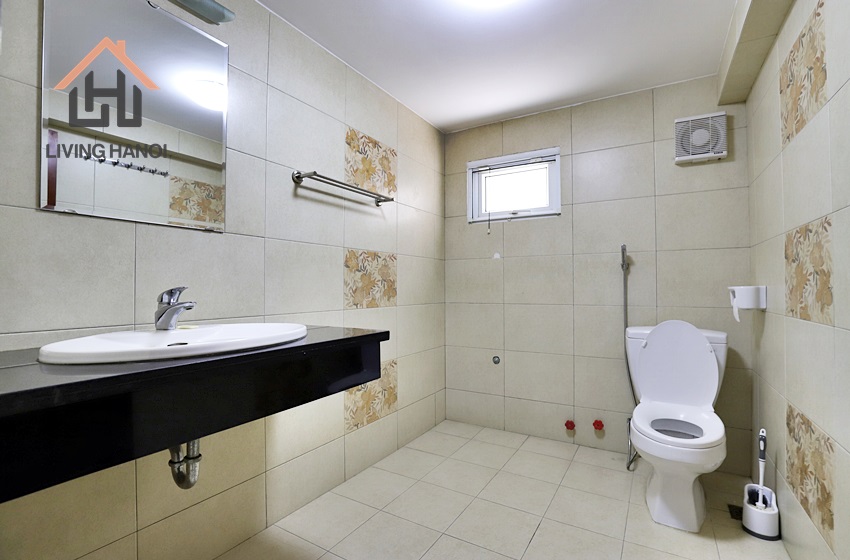 Lakefront villa with pool in Tay Ho, Hanoi Lakefront villa with pool in Tay Ho, Hanoi