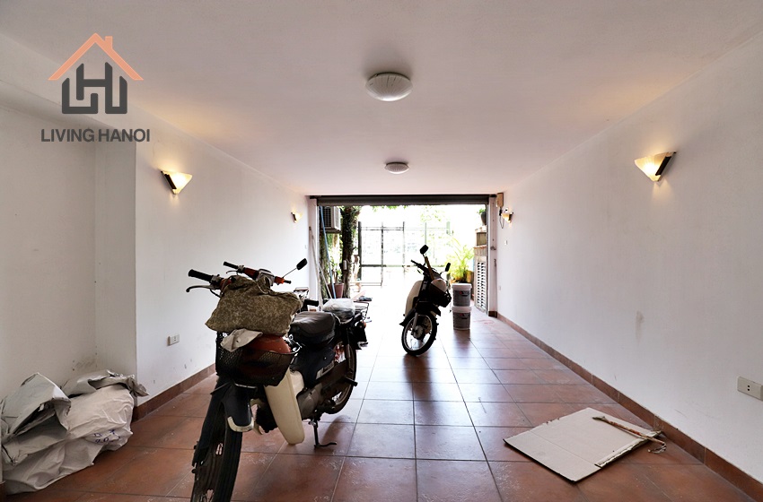 Lakefront villa with pool in Tay Ho, Hanoi Lakefront villa with pool in Tay Ho, Hanoi