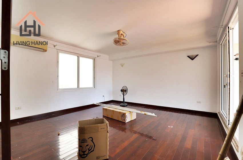 Lakefront villa with pool in Tay Ho, Hanoi Lakefront villa with pool in Tay Ho, Hanoi