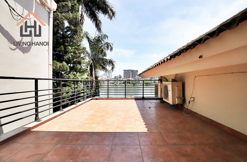 Lakefront villa with pool in Tay Ho, Hanoi Lakefront villa with pool in Tay Ho, Hanoi