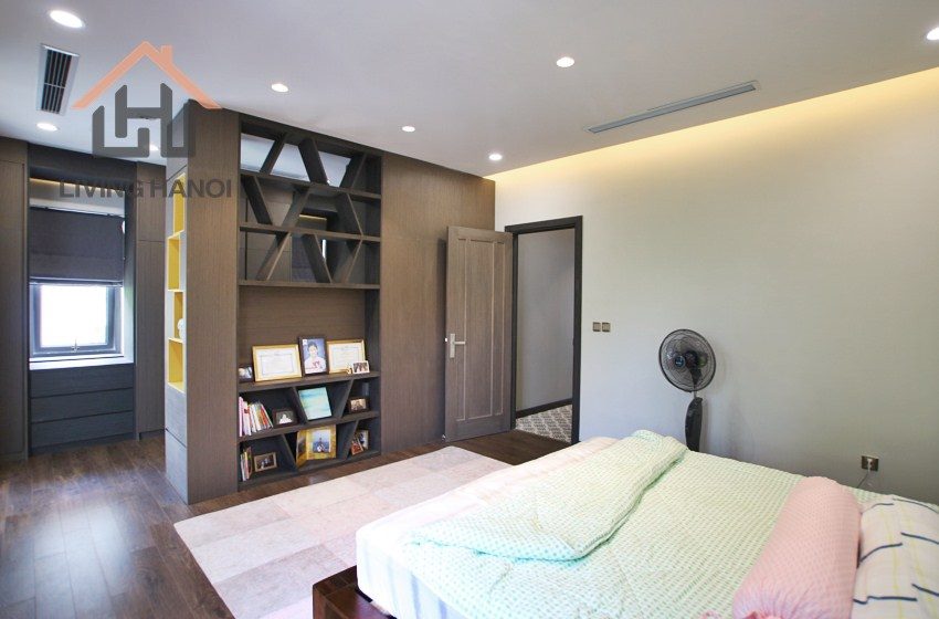 Modern villa for rent in Vinhomes Riverside, Long Bien District, Ha Noi Modern villa for rent in Vinhomes Riverside, Long Bien District, Ha Noi