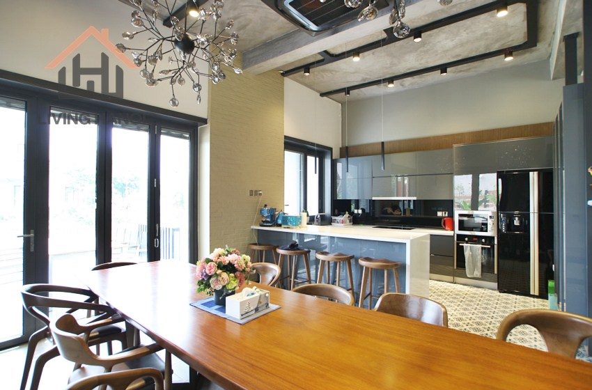 Modern villa for rent in Vinhomes Riverside, Long Bien District, Ha Noi Modern villa for rent in Vinhomes Riverside, Long Bien District, Ha Noi