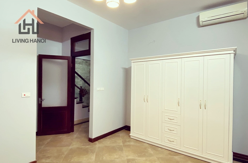 New house with yard near HCM museumin Ba Dinh, Ha Noi New house with yard near HCM museumin Ba Dinh, Ha Noi
