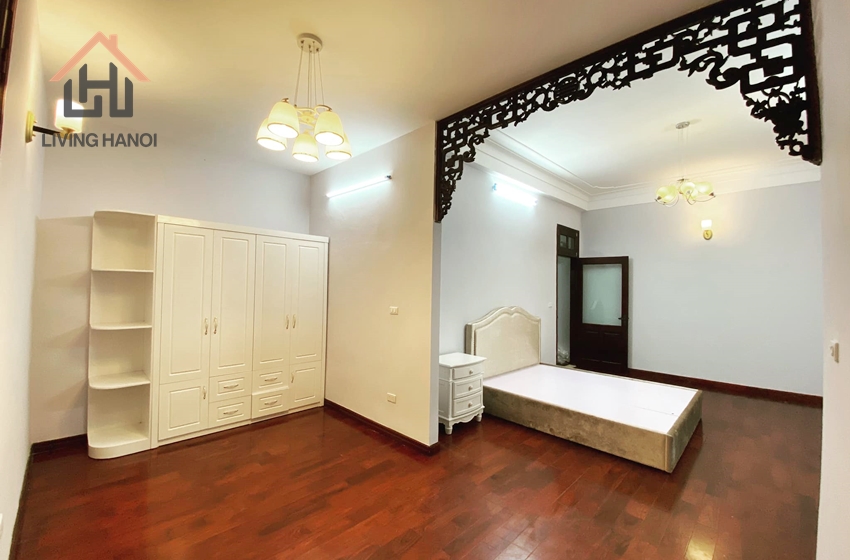 New house with yard near HCM museumin Ba Dinh, Ha Noi New house with yard near HCM museumin Ba Dinh, Ha Noi