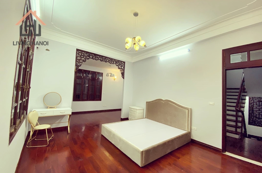 New house with yard near HCM museumin Ba Dinh, Ha Noi New house with yard near HCM museumin Ba Dinh, Ha Noi
