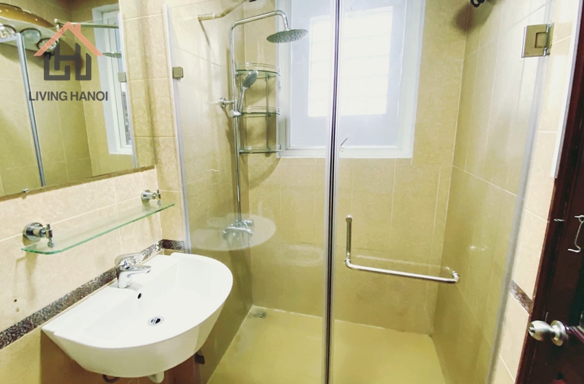 New house with yard near HCM museumin Ba Dinh, Ha Noi New house with yard near HCM museumin Ba Dinh, Ha Noi