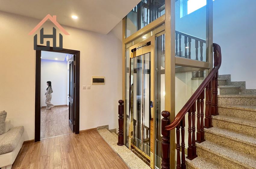 Nice and spacious villa for rent in Vinhomes Riverside, Long Bien District, Ha Noi Nice and spacious villa for rent in Vinhomes Riverside, Long Bien District, Ha Noi