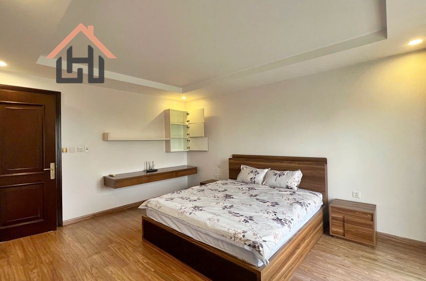 Nice and spacious villa for rent in Vinhomes Riverside, Long Bien District, Ha Noi Nice and spacious villa for rent in Vinhomes Riverside, Long Bien District, Ha Noi