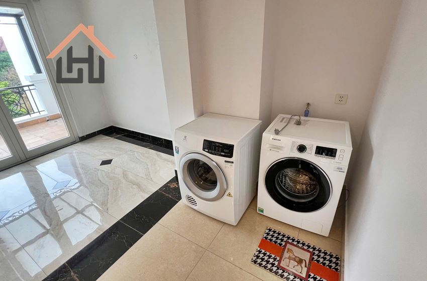Nice and spacious villa for rent in Vinhomes Riverside, Long Bien District, Ha Noi Nice and spacious villa for rent in Vinhomes Riverside, Long Bien District, Ha Noi