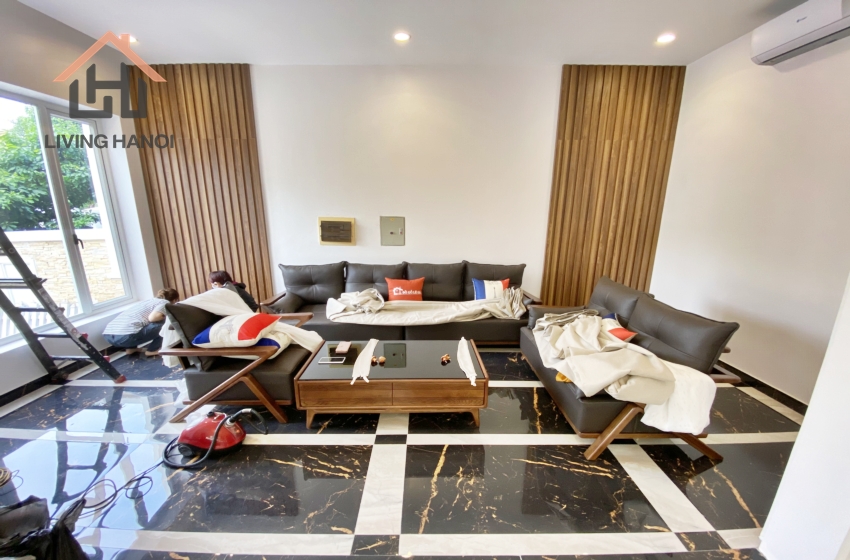 Nice and spacious villa for rent in Vinhomes Riverside, Long Bien District, Ha Noi Nice and spacious villa for rent in Vinhomes Riverside, Long Bien District, Ha Noi