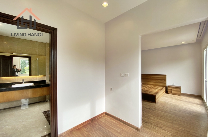 Nice and spacious villa for rent in Vinhomes Riverside, Long Bien District, Ha Noi Nice and spacious villa for rent in Vinhomes Riverside, Long Bien District, Ha Noi