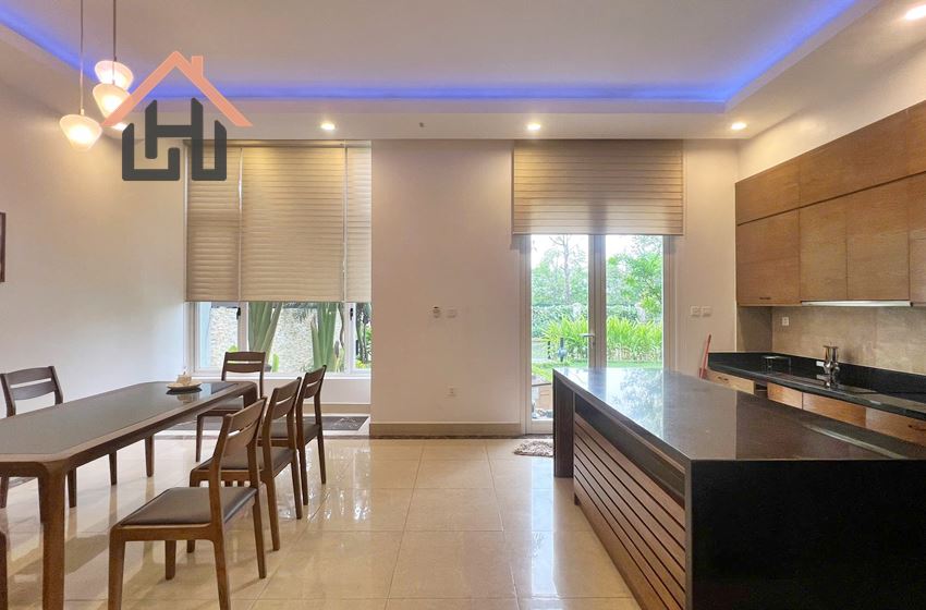 Nice and spacious villa for rent in Vinhomes Riverside, Long Bien District, Ha Noi Nice and spacious villa for rent in Vinhomes Riverside, Long Bien District, Ha Noi