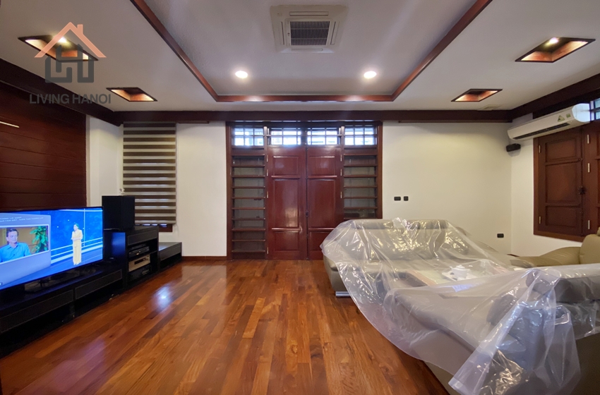 Rare house with 3 bedroom for rent in centre Ba Dinh, Hanoi Rare house with 3 bedroom for rent in centre Ba Dinh, Hanoi