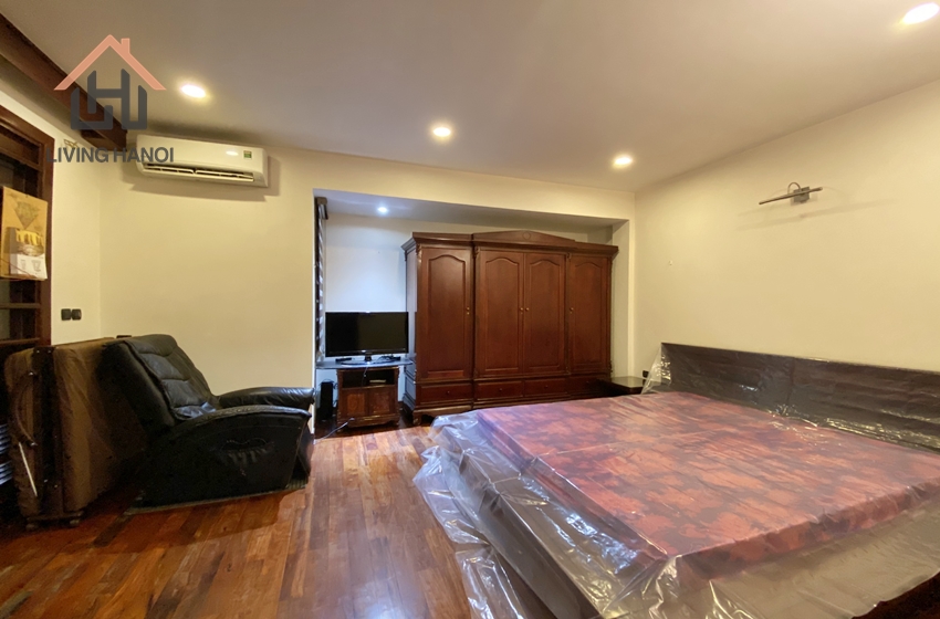 Rare house with 3 bedroom for rent in centre Ba Dinh, Hanoi Rare house with 3 bedroom for rent in centre Ba Dinh, Hanoi