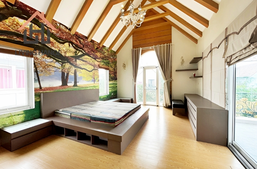 Spacious 04 bedroom house for rent in Vinhomes Riverside, Long Bien, Hanoi Spacious 04 bedroom house for rent in Vinhomes Riverside, Long Bien, Hanoi