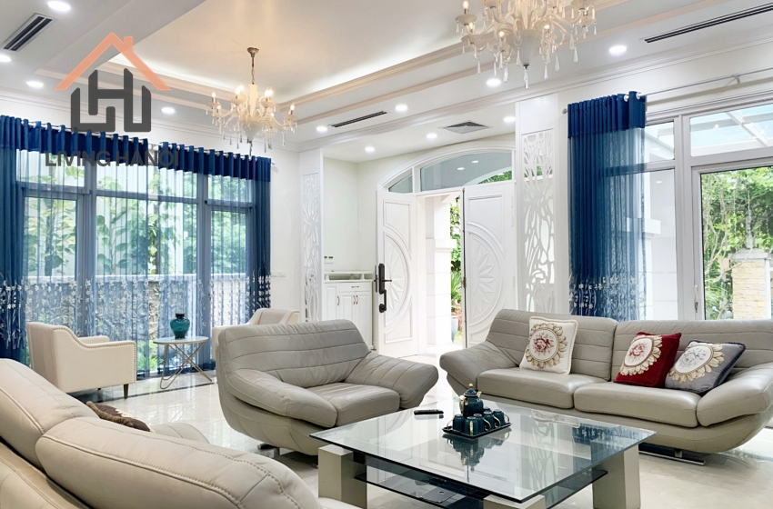 Spacious 04 bedroom house for rent in Vinhomes Riverside, Long Bien, Hanoi Spacious 04 bedroom house for rent in Vinhomes Riverside, Long Bien, Hanoi