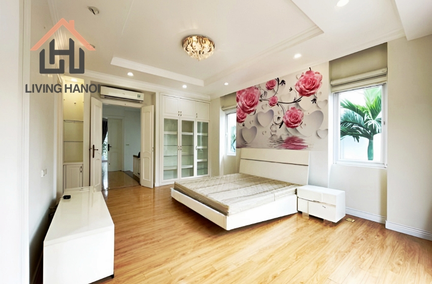 Spacious 04 bedroom house for rent in Vinhomes Riverside, Long Bien, Hanoi Spacious 04 bedroom house for rent in Vinhomes Riverside, Long Bien, Hanoi