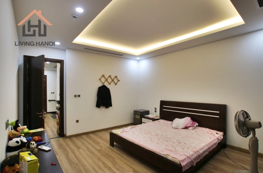 Spacious 05 bedroom house available for rent in Vinhomes Harmony, Hanoi Spacious 05 bedroom house available for rent in Vinhomes Harmony, Hanoi