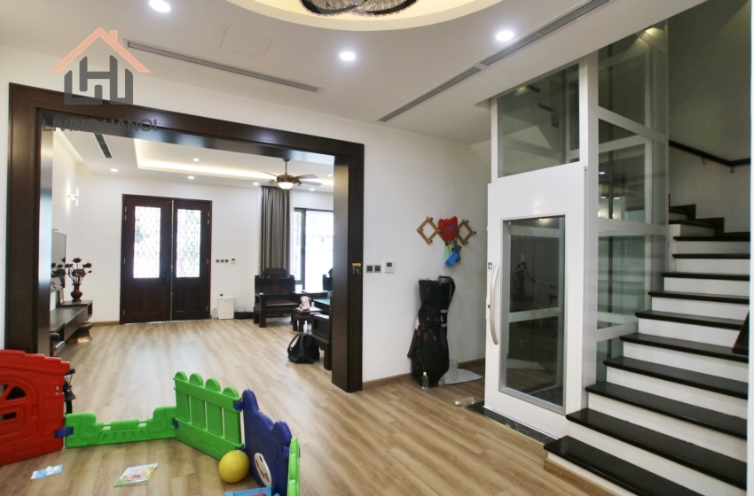 Spacious 05 bedroom house available for rent in Vinhomes Harmony, Hanoi Spacious 05 bedroom house available for rent in Vinhomes Harmony, Hanoi