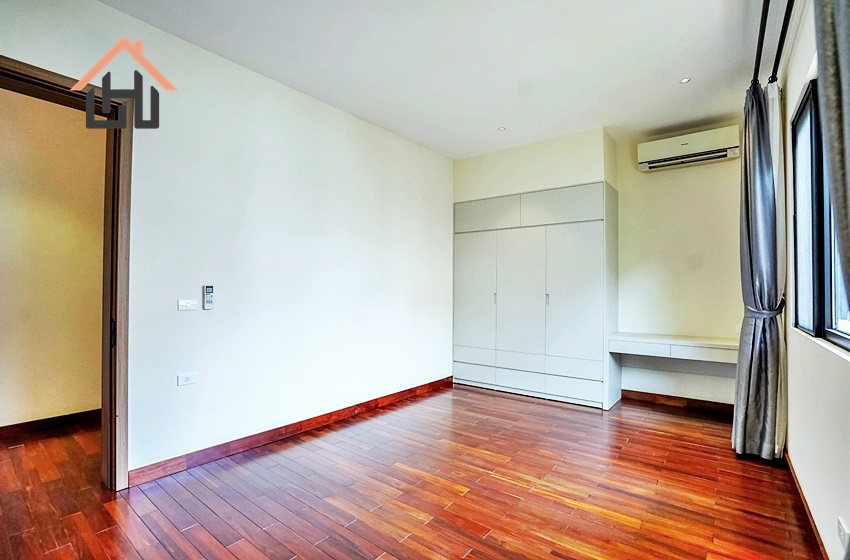 Spacious villa 04 bedrooms with swimmingpool in Tay Ho, Hanoi Spacious villa 04 bedrooms with swimmingpool in Tay Ho, Hanoi