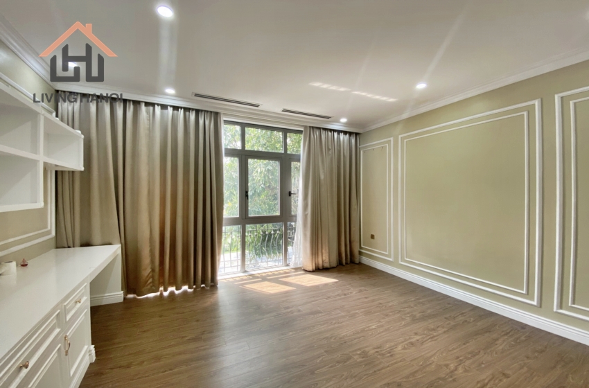 Spacious villa for rent with huge yard in Vinhomes Harmony, Hanoi Spacious villa for rent with huge yard in Vinhomes Harmony, Hanoi