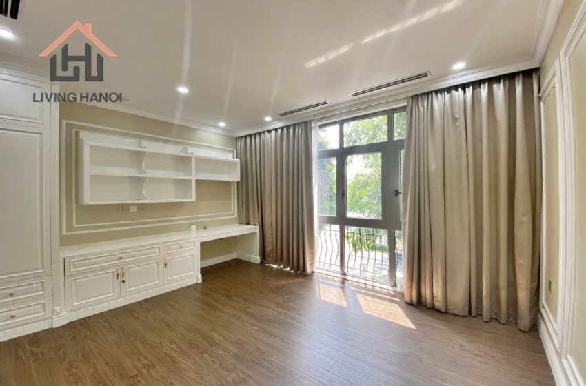 Spacious villa for rent with huge yard in Vinhomes Harmony, Hanoi Spacious villa for rent with huge yard in Vinhomes Harmony, Hanoi